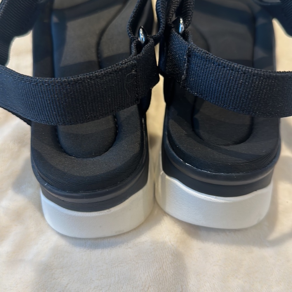 Teva sandals - Picture 4 of 6